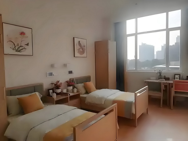 深圳留学生落户群_2025上海城市形象片焕新发布：上海新一刻，城市因你更美好 被李要补告知齐手小姐续